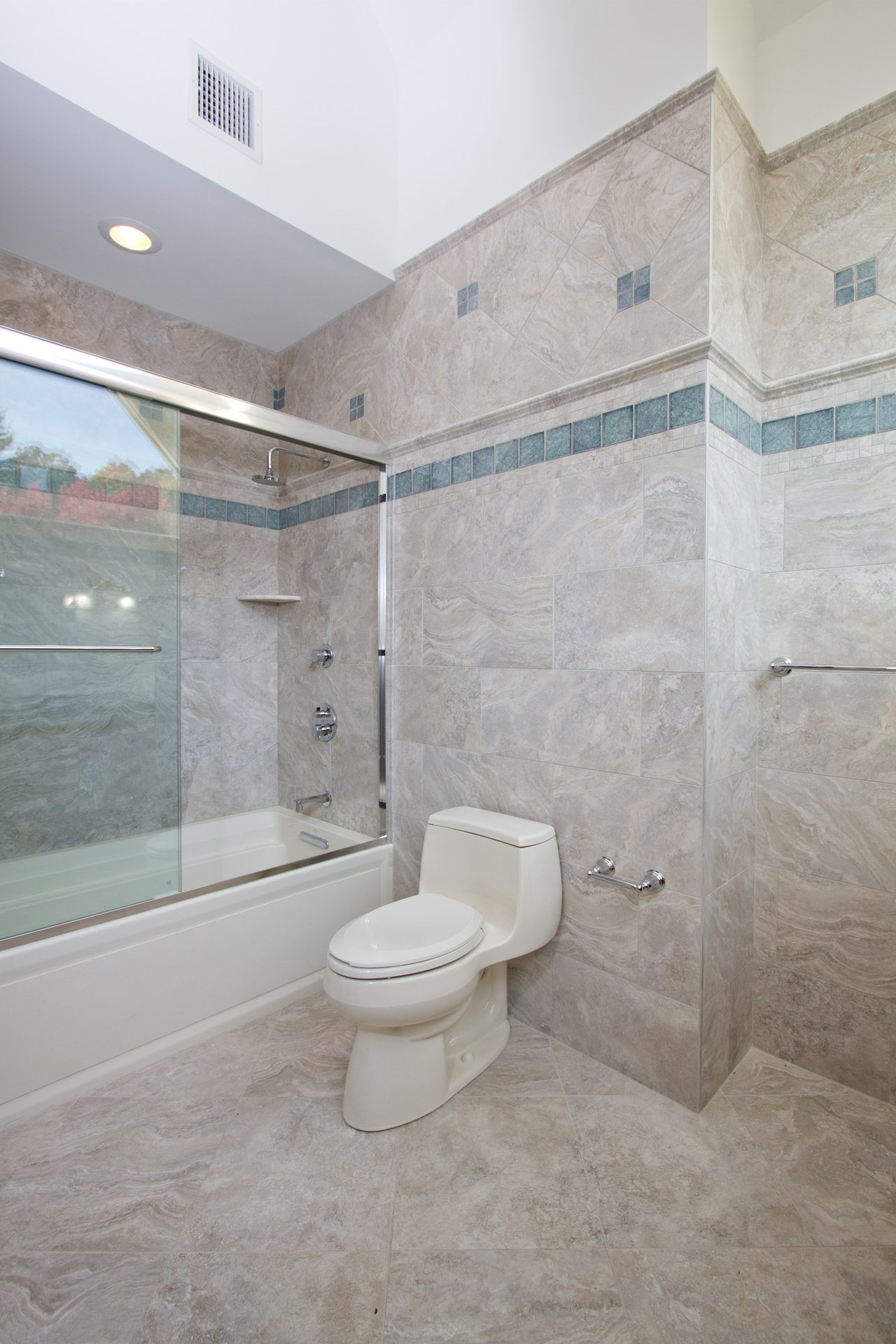 East Islip Residence - Photo 8