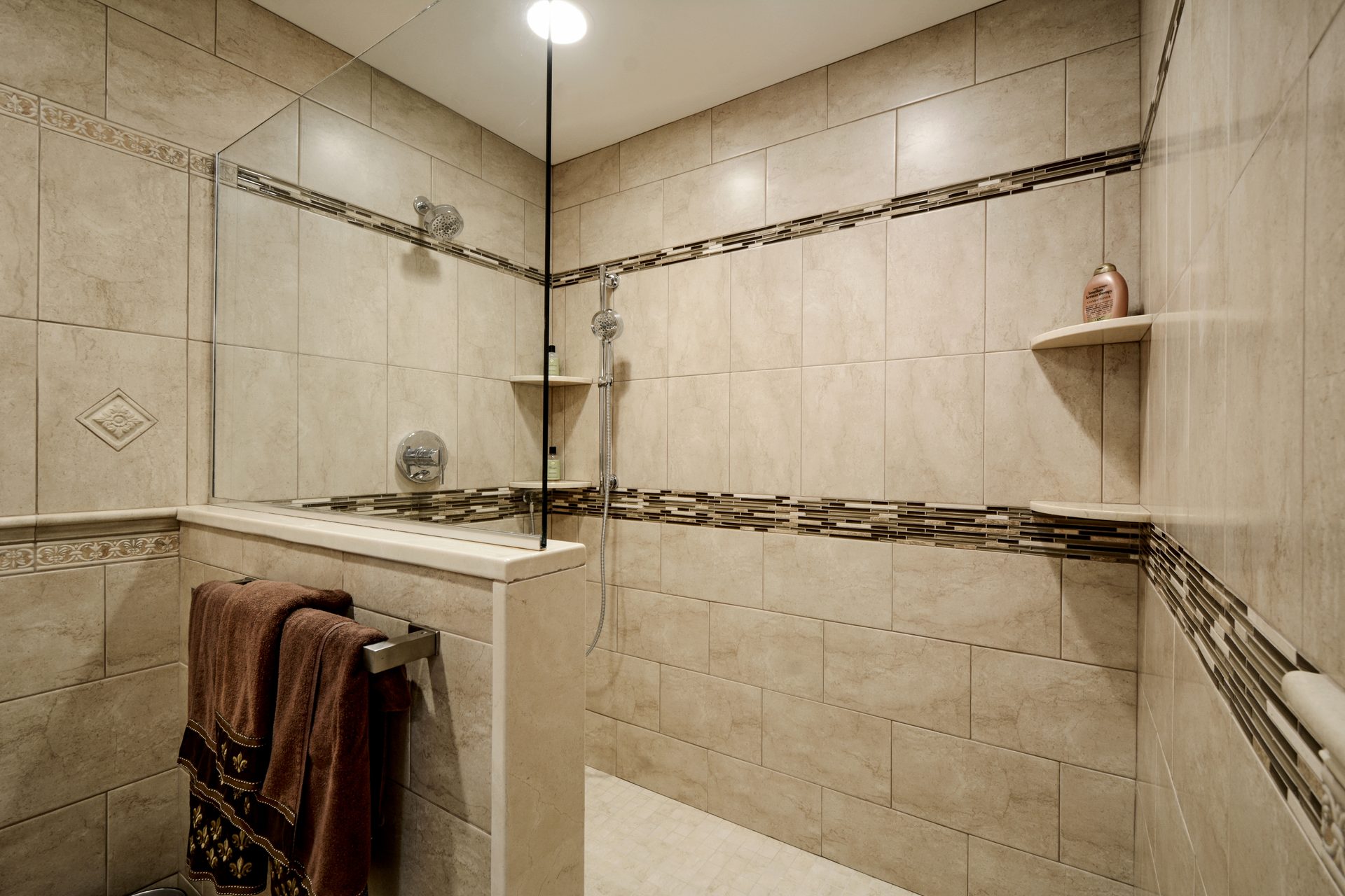 Smithtown Residence - Photo 1