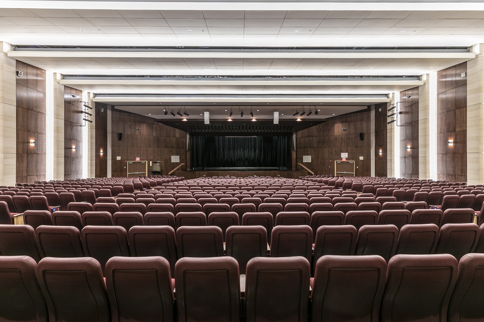 Floral Park High School - Photo 4