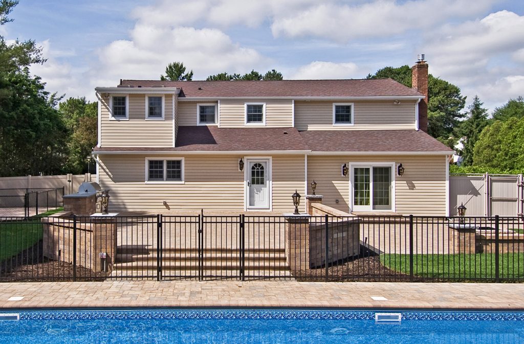 Dix Hills Residence - Photo 1