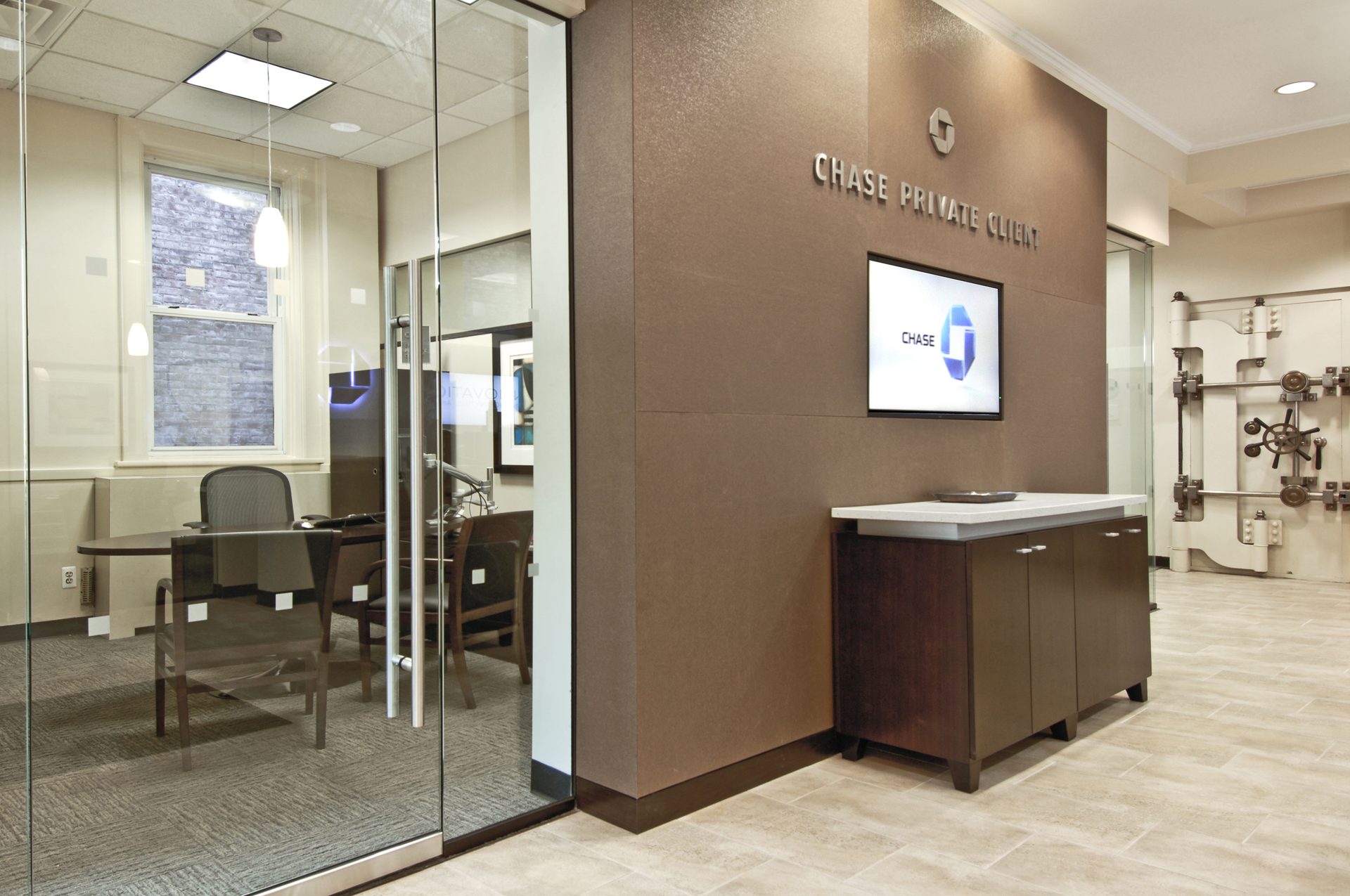 Chase Bank-Northport Branch - Photo 5