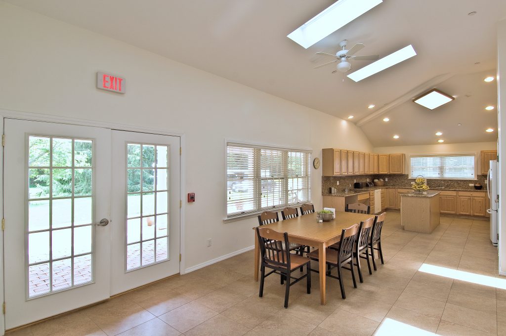 Shoram Residence - Photo 2