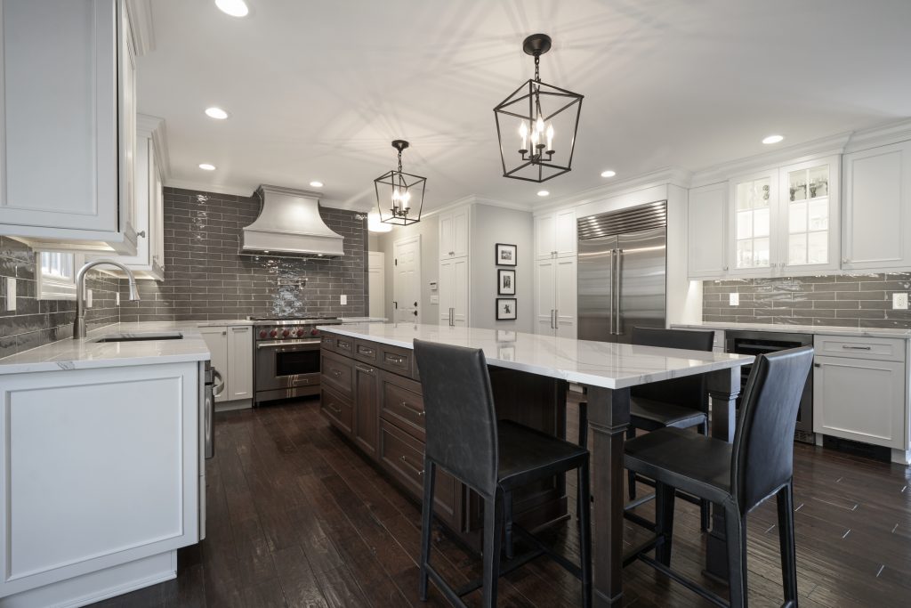 Smithtown Residence - Photo 2