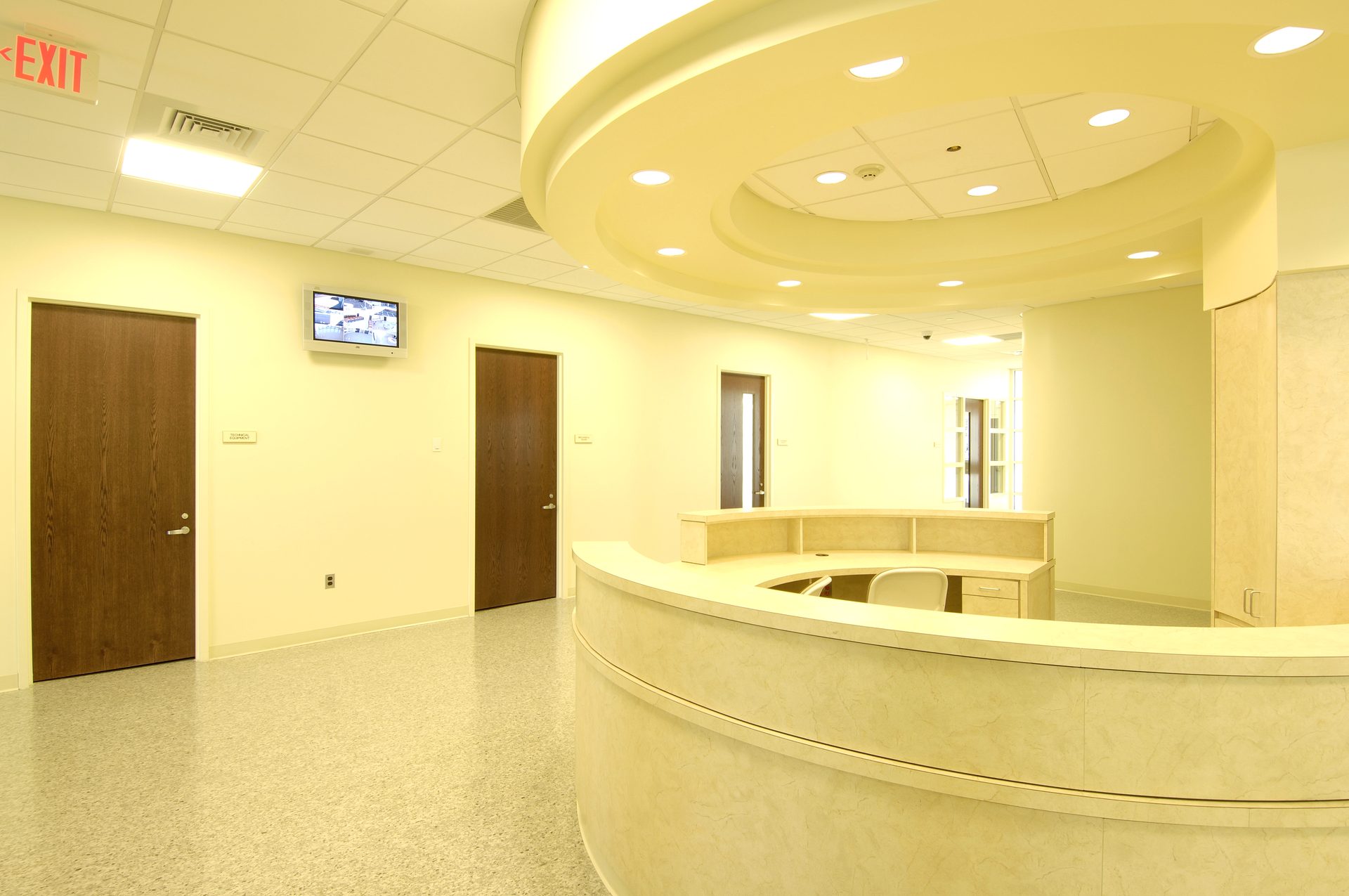 Hicksville Public Library - Photo 6