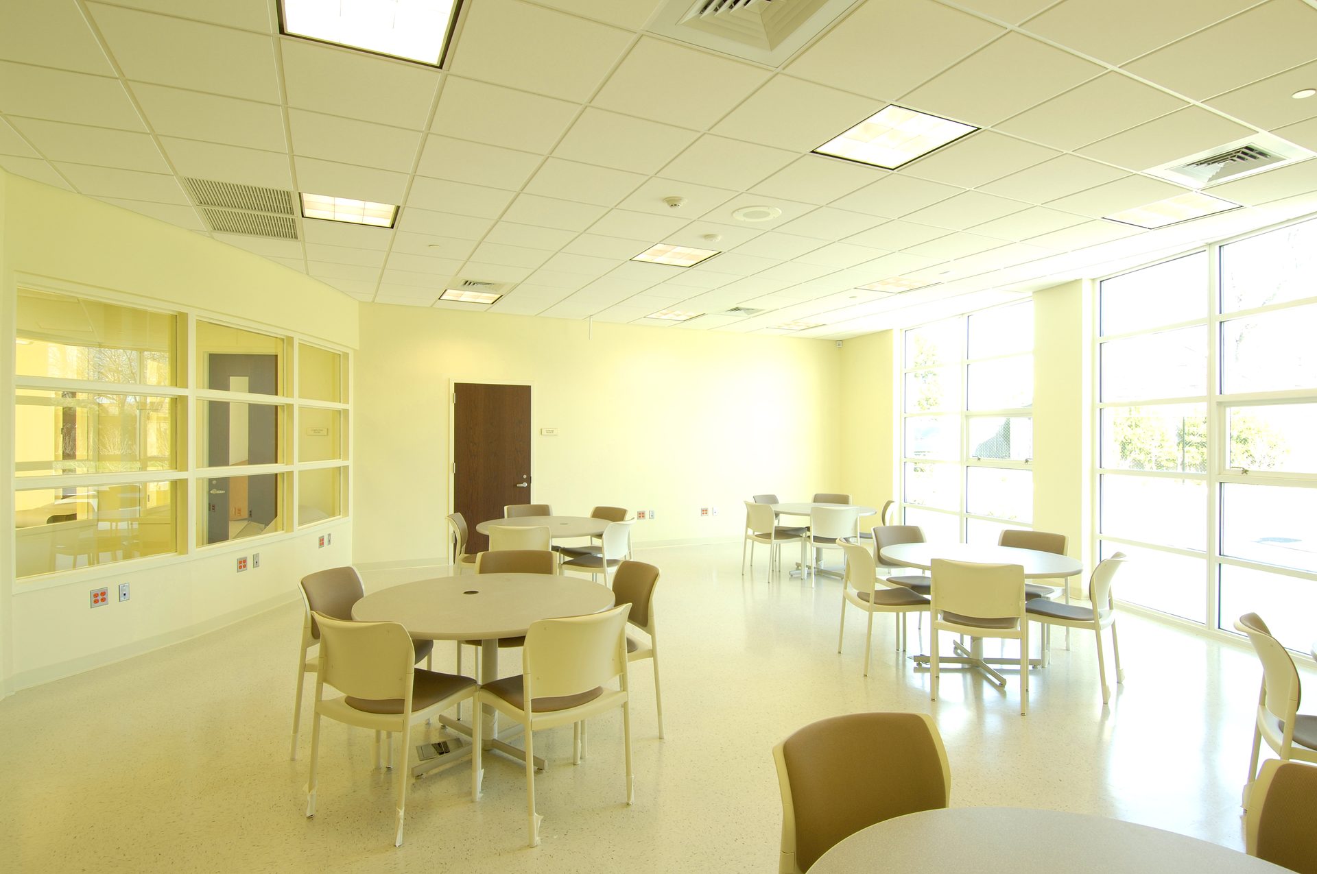 Hicksville Public Library - Photo 8