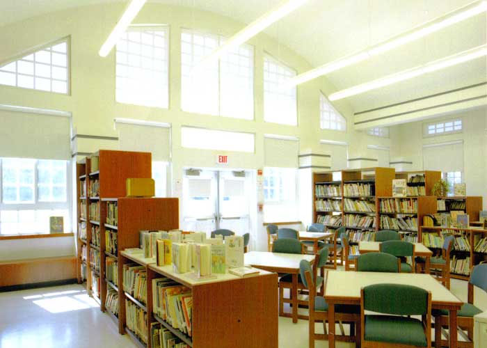 Lloyd Harbor Elementary School Library