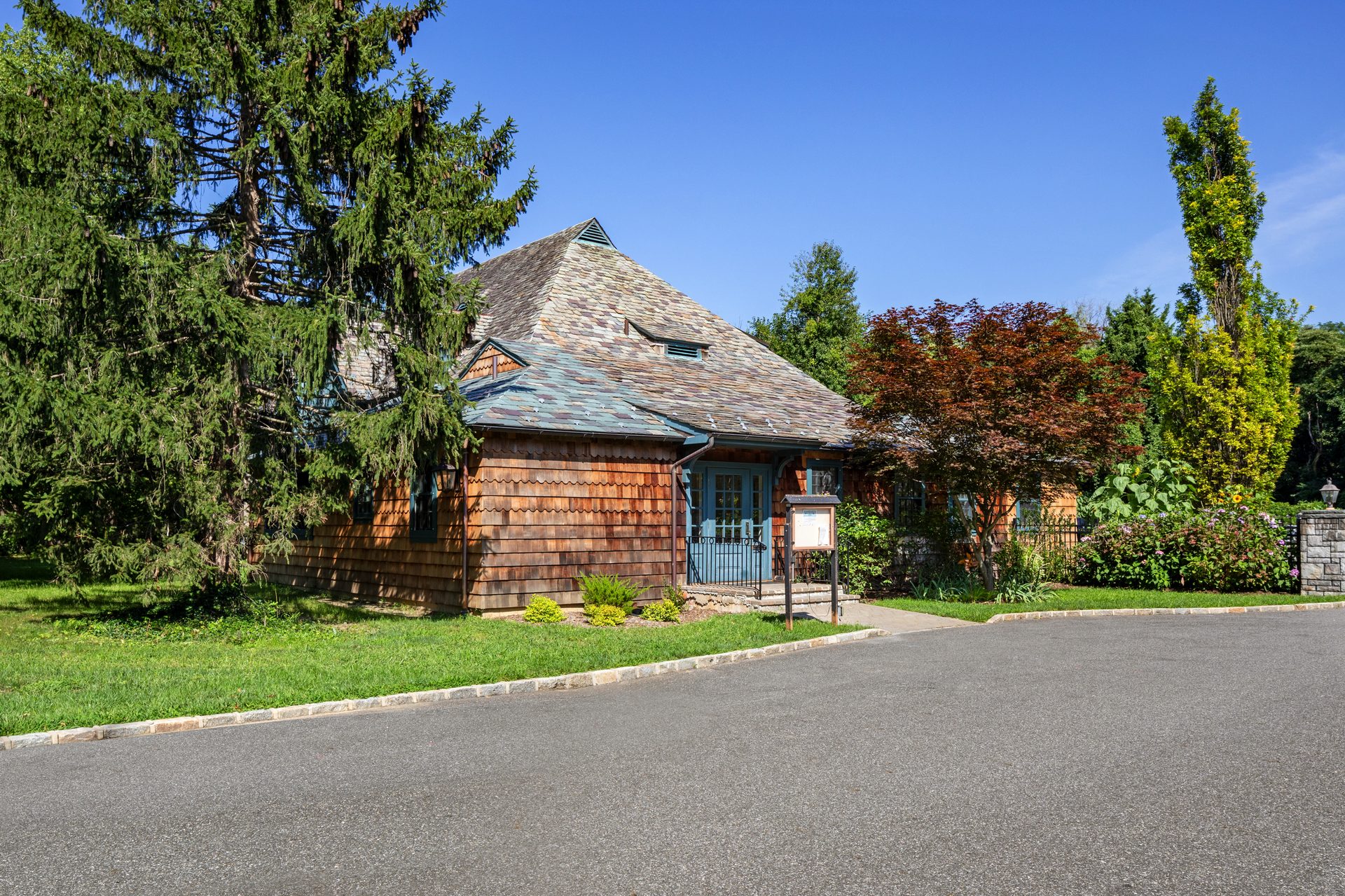 Lloyd Harbor Village - Photo 5