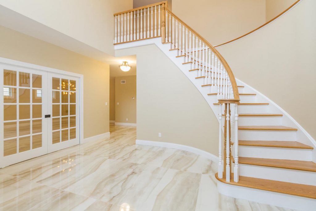 Smithtown Residence - Photo 4