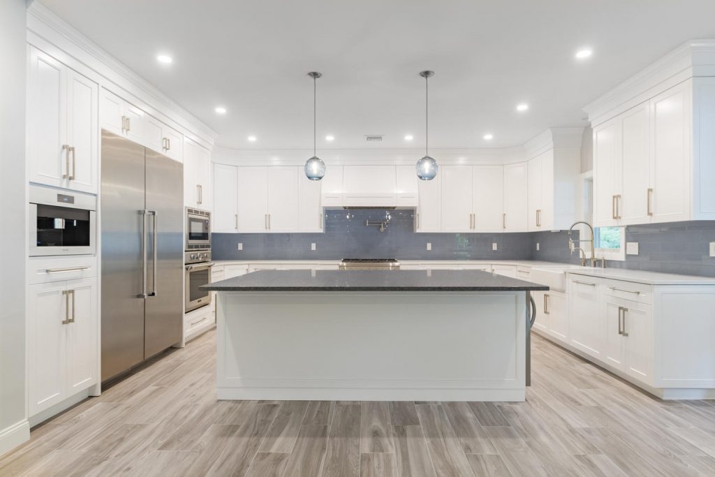 Smithtown Residence - Photo 7