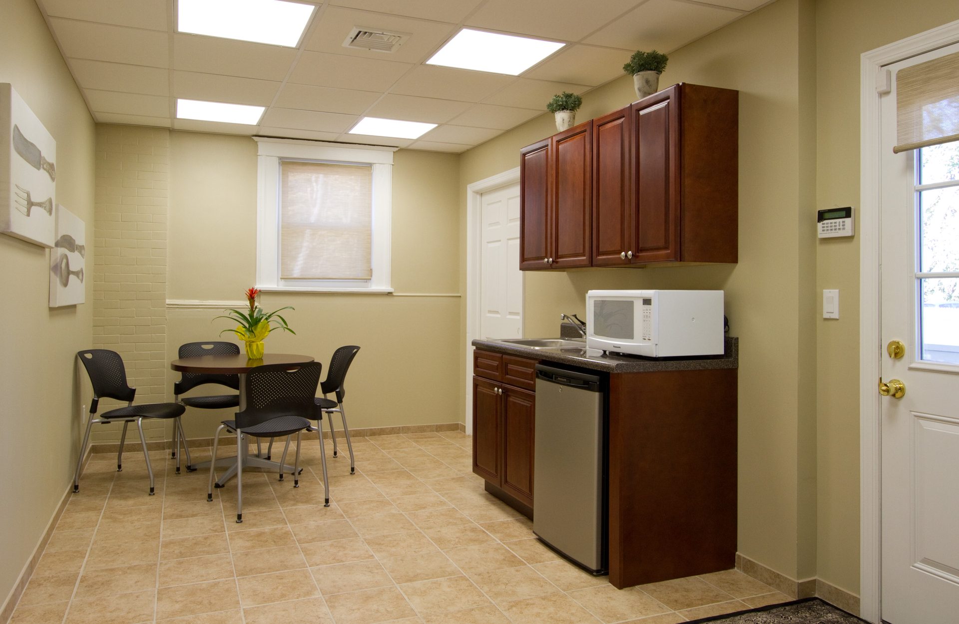 Folks Insurance Group-West Sayville - Photo 9